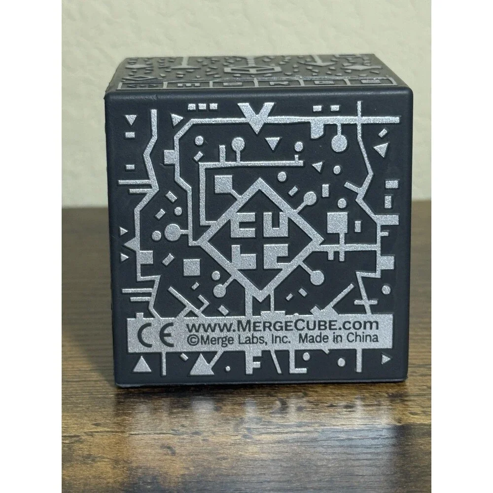 Merge Cube - Augmented Reality Hands-on Tool